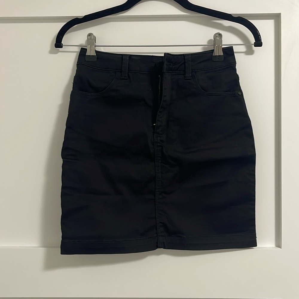 BOGO Missguided skirt size US 4 UK 8